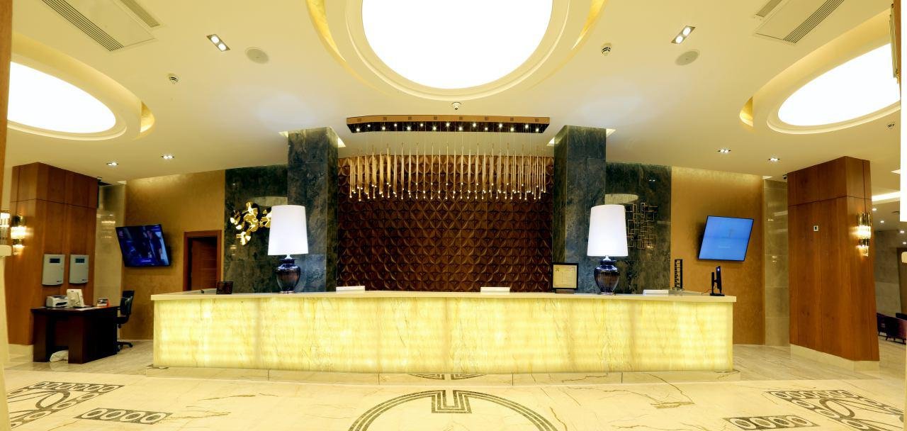 kourosh-grand-hyatt-hotel (6).jpg